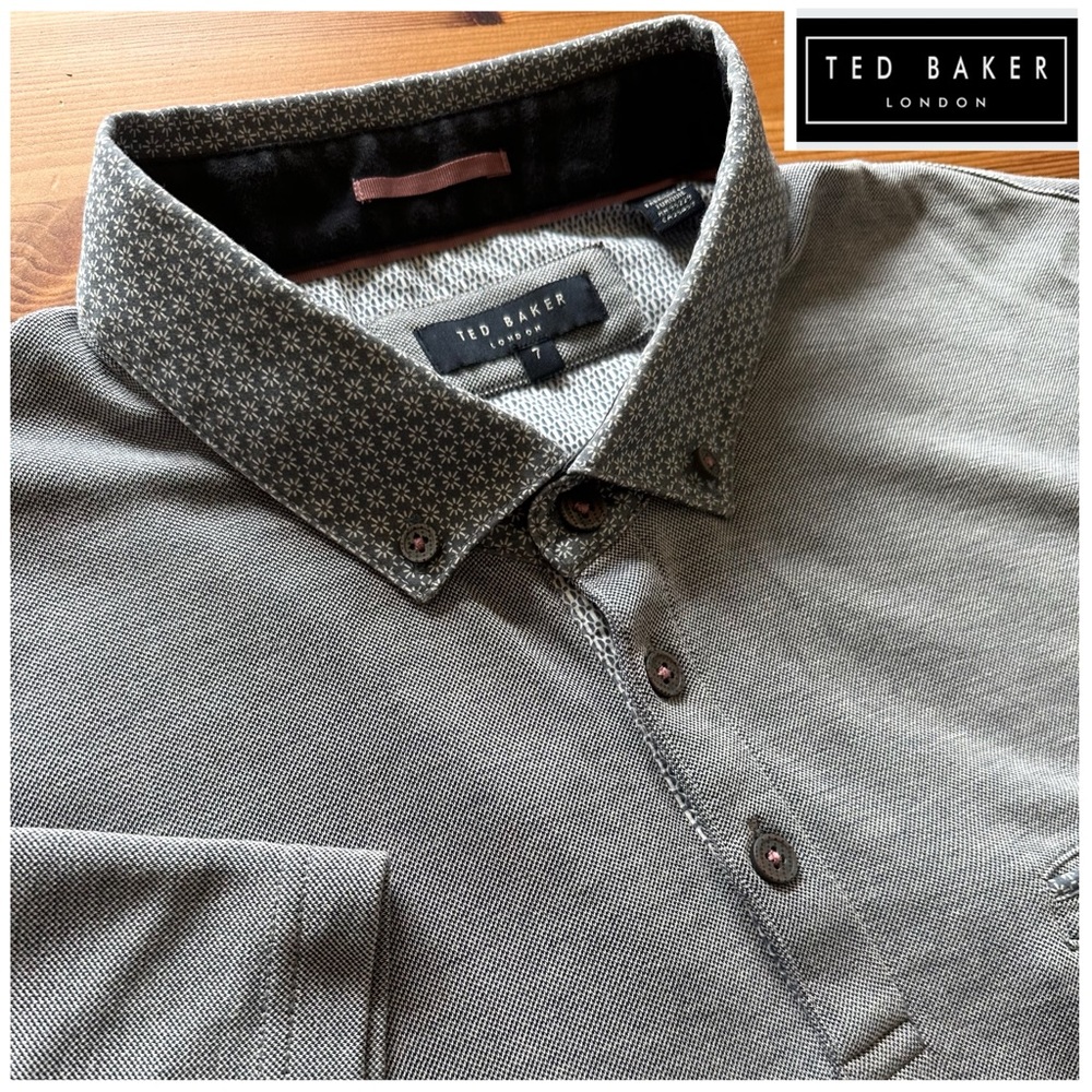 TED BAKER LONDON SS Woven Collar Polo printed blue button collar. Size: 7 (XXL) - Picture 2 of 9